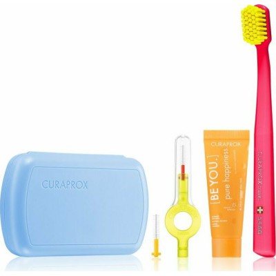 CURAPROX Travel Set Πακέτο Ταξιδιού Στοματικής Υγιεινής με Οδοντόκρεμα 10ml, Οδοντόβουρτσα Πτυσσόμενη, Μεσοδόντιο Βουρτσάκι Καθαρισμού & Κουτί Μεταφοράς Χρώμα Γαλάζιο 1τμχ
